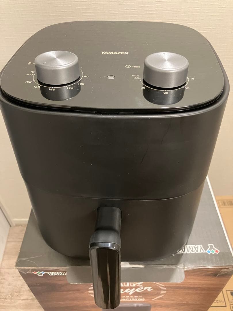 【新品未使用】山善 ノンフライヤー 4.5L 大容量　YAH-AC120