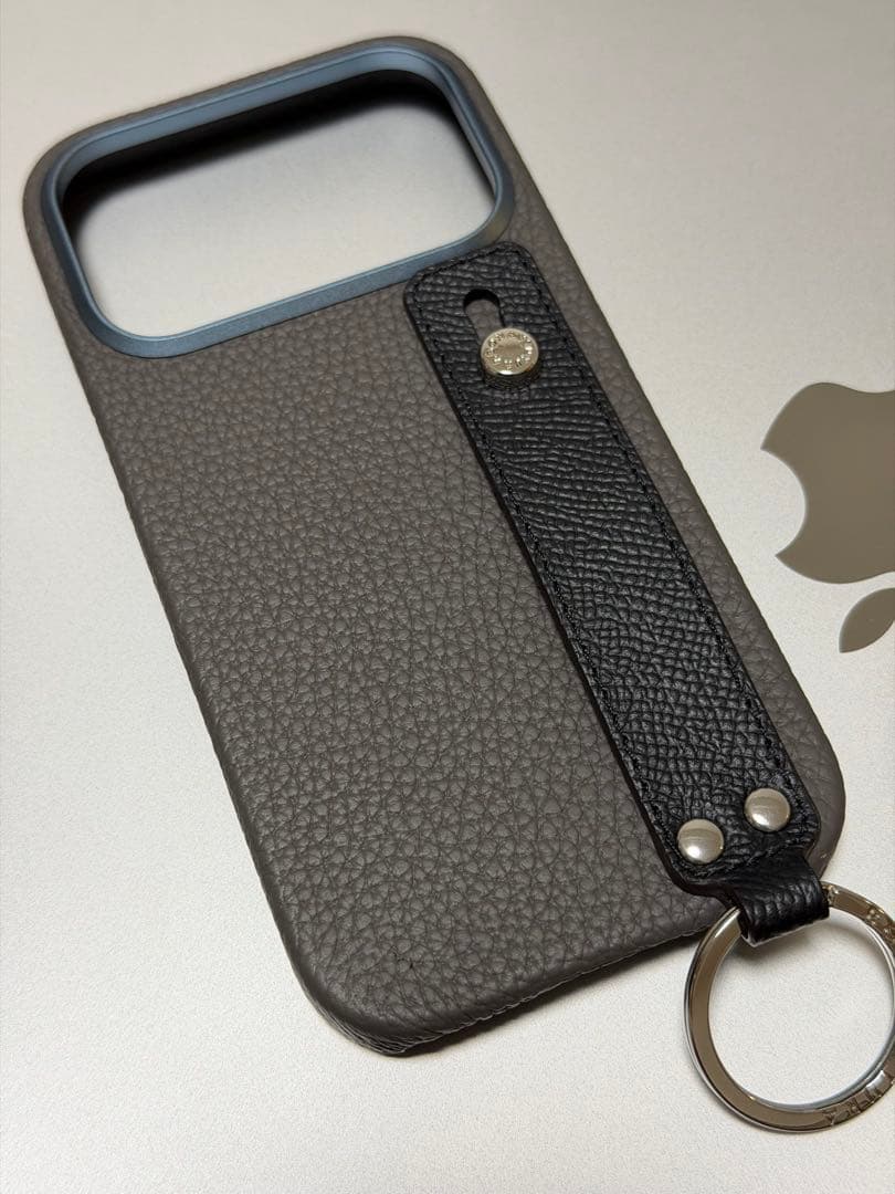 【再値下げ♡】iPhone17pro専用 バックカバーケース シュリンクレザー