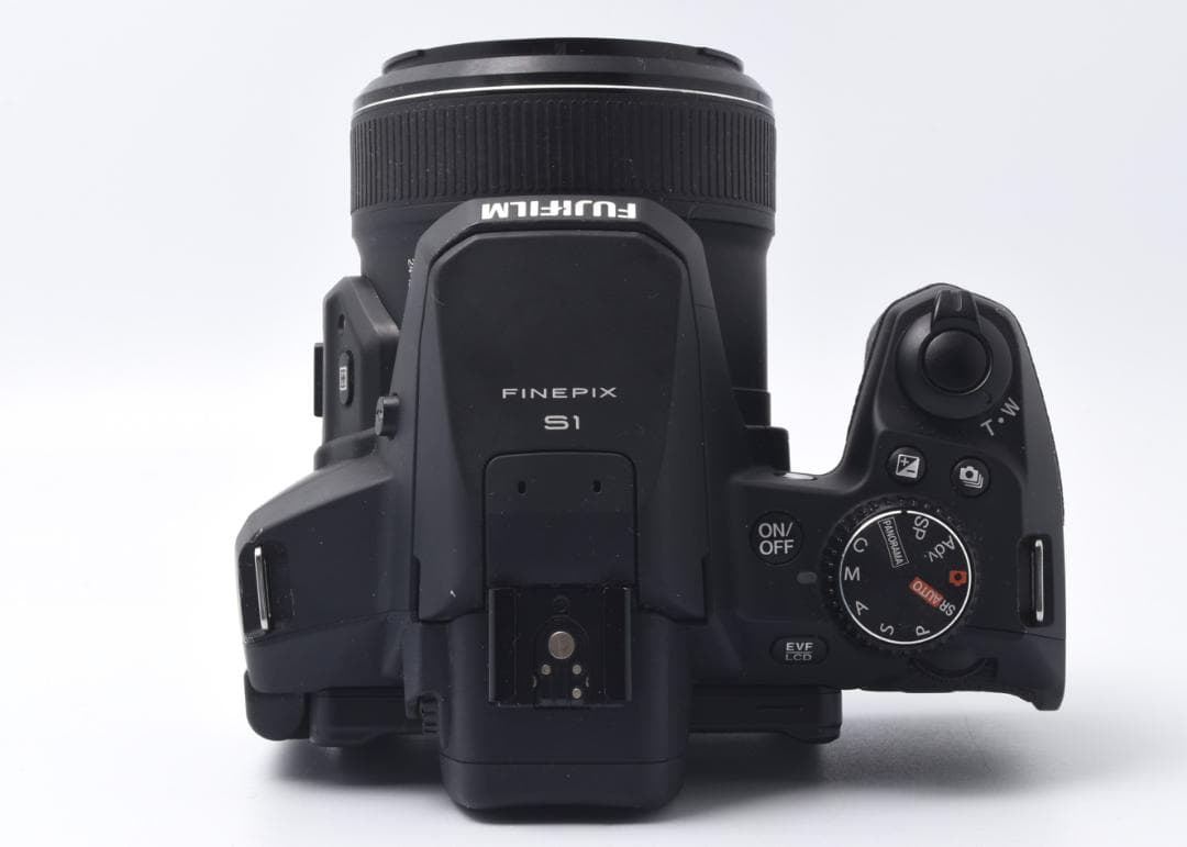 【美品】富士フイルム　FUJIFILM FINEPIX S1