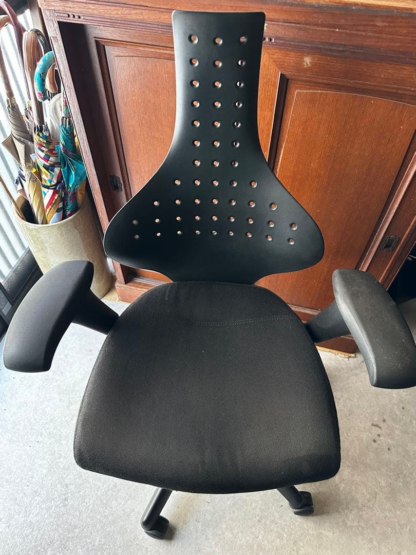 キールハワー チェアジュニア USED