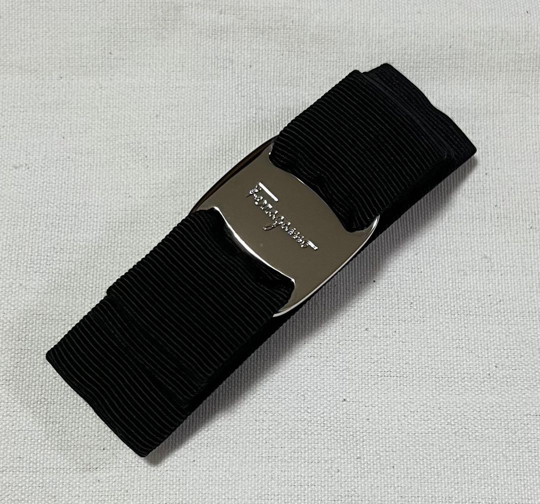 Salvatore Ferragamo フェラガモ　バレッタ　ブラック×シルバー