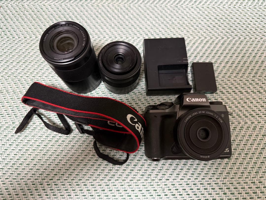 Canon EOS M5 ミラーレス一眼 カメラ　レンズ3個付き
