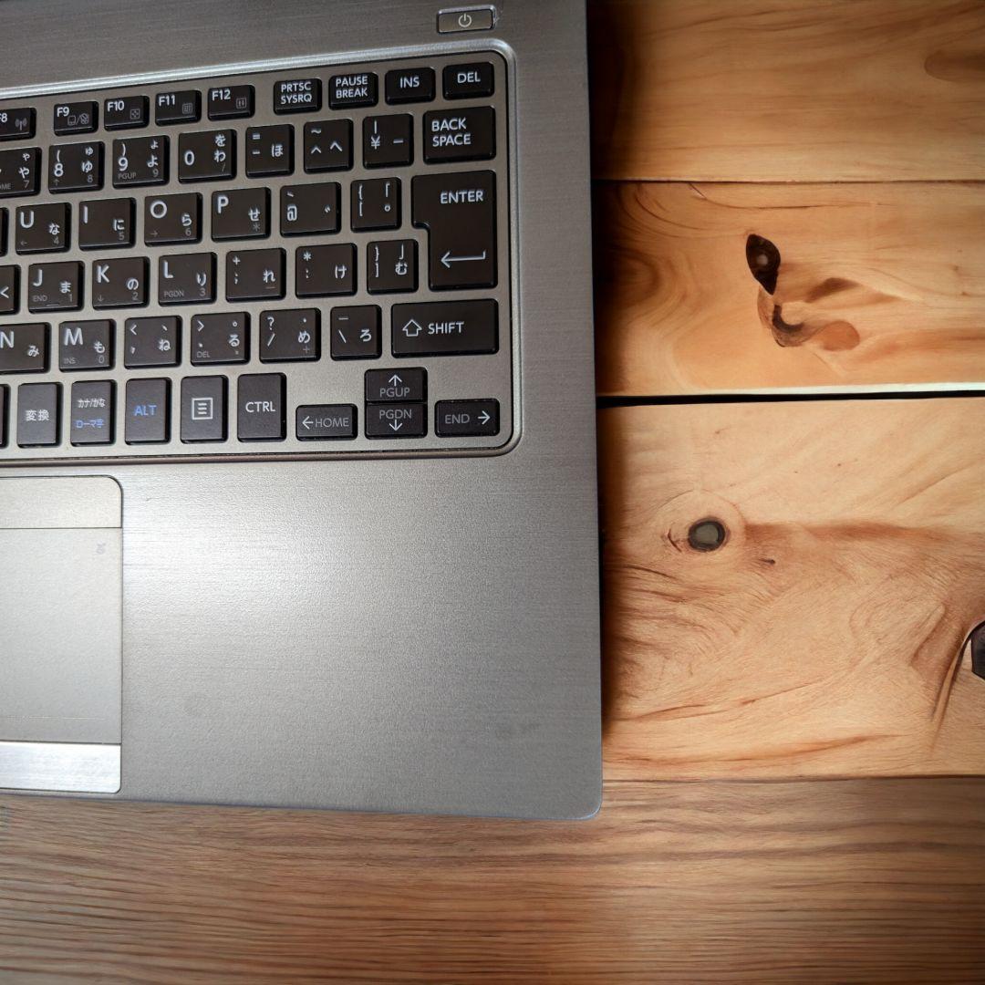 ☆美品☆ TOSHIBA Dynabook R63