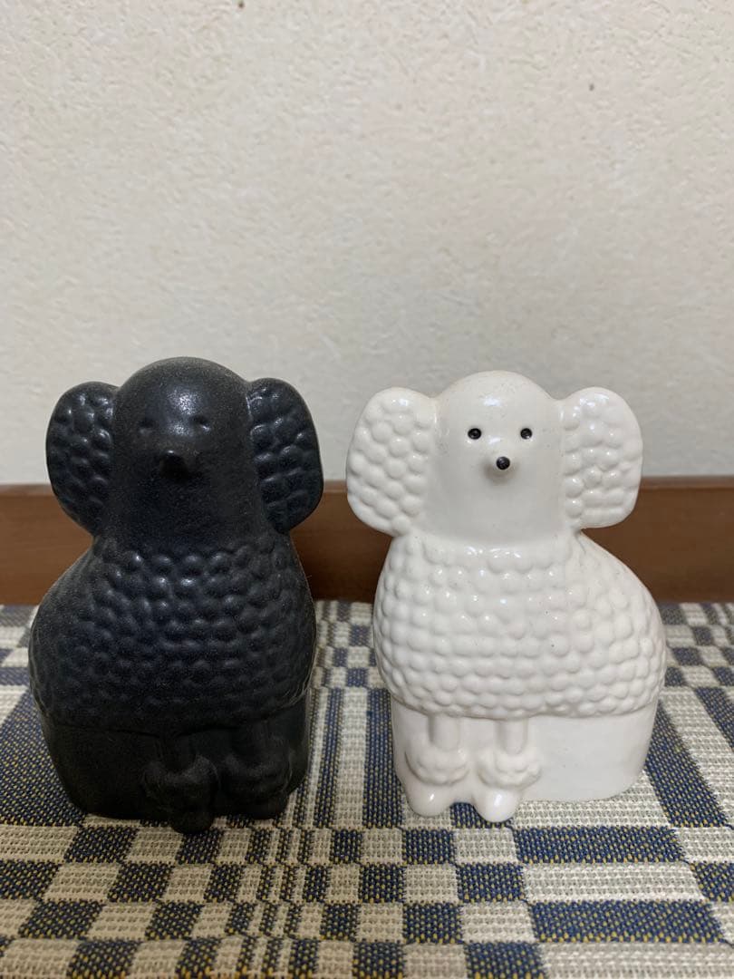 リサラーソン プードル　ペア　ブラック&ホワイト