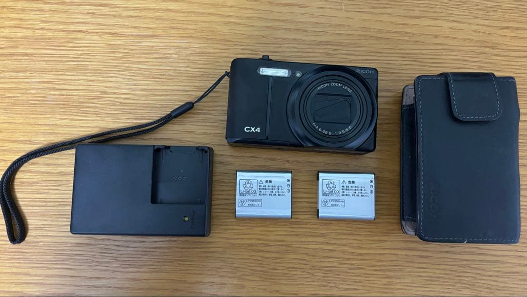 【予備バッテリ付】RICOH CX4 デジタルカメラ