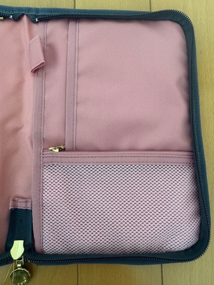 【未使用】FEILER フェイラー ハイジ　グレー マルチケース 　母子手帳入れ