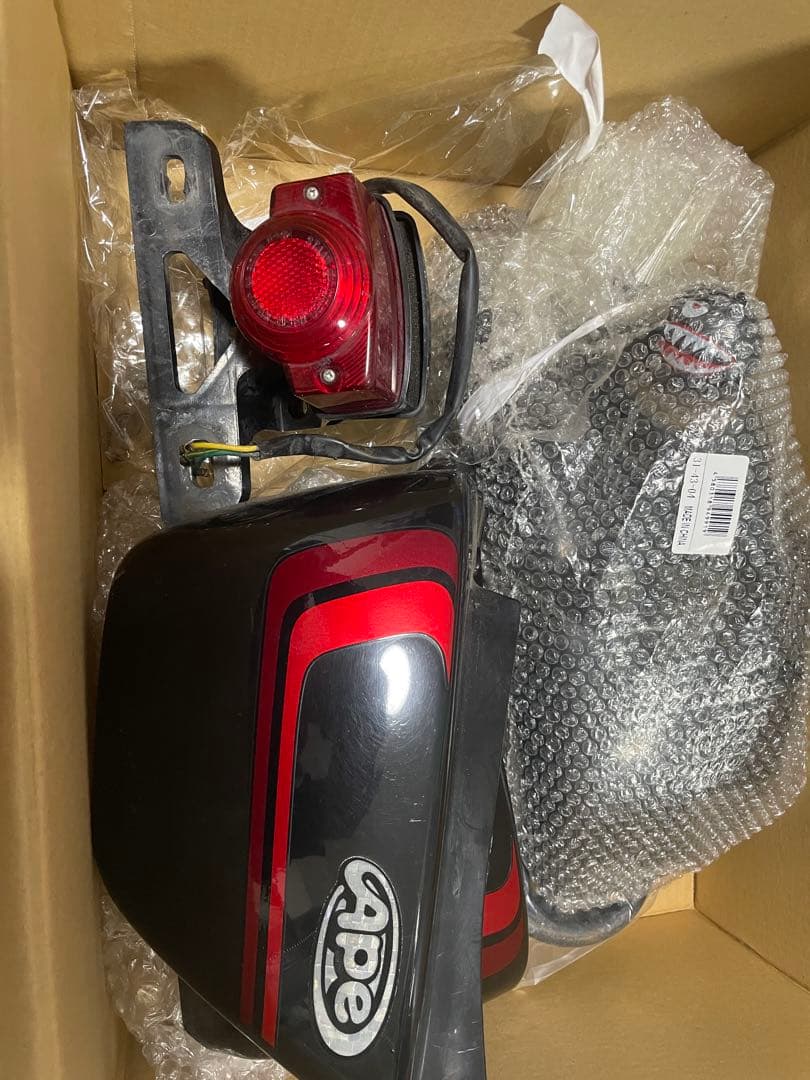 エイプ純正タンク サイドカバー テールランプ HONDA タンク