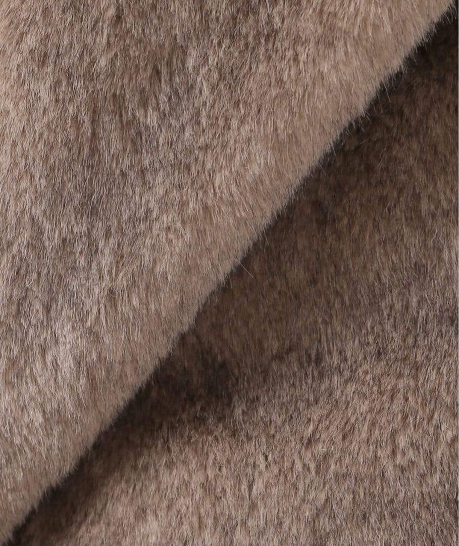 B.C STOCK フード付ミンク調ベスト