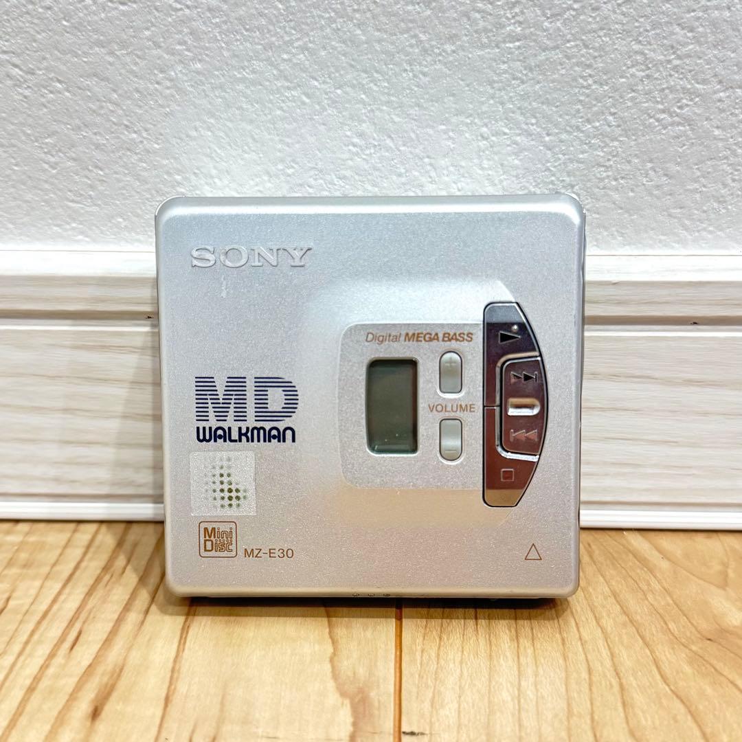 【希少】　SONY ソニー　MZ-E30 ポータブルMDプレイヤー　付属品多数