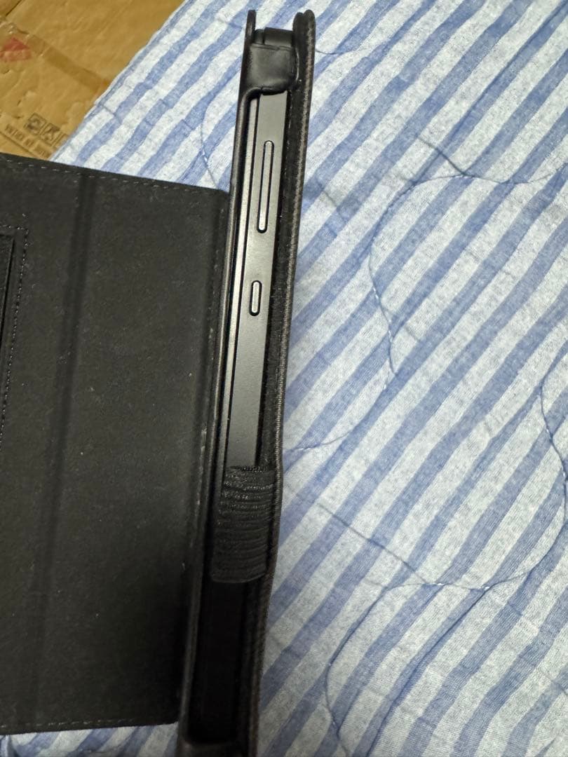 アイリスオーヤマ LUCA ATM083 タブレット 8インチ