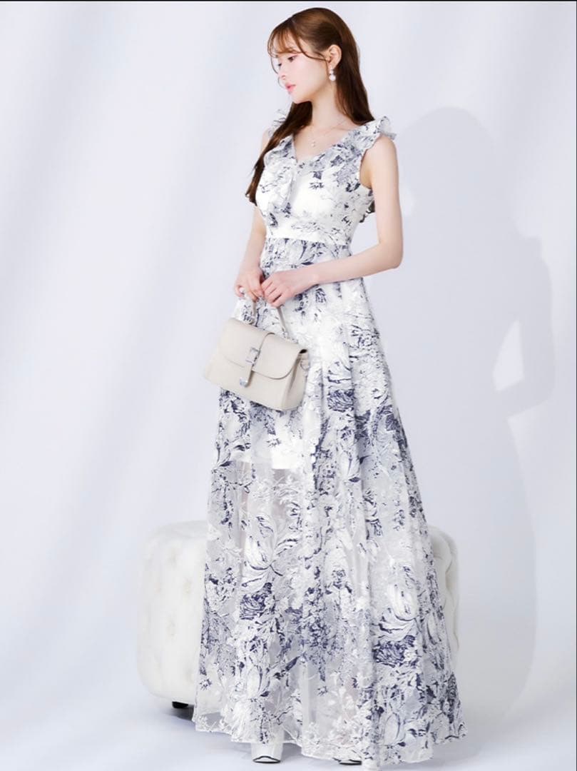 【値下げ！】花柄ロングドレス フリル付き