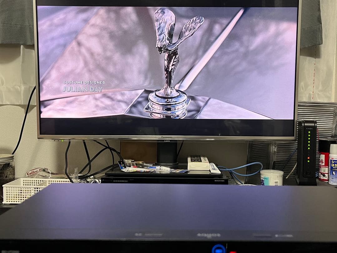 ULTRA HD 2TB 3番組録画　シャープBDレコーダー BD-UT2200