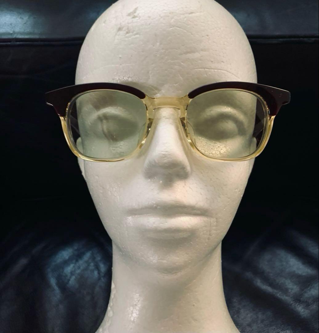 白山眼鏡「POST 」　ボルドー&キハク色の色気立つコンビフレーム