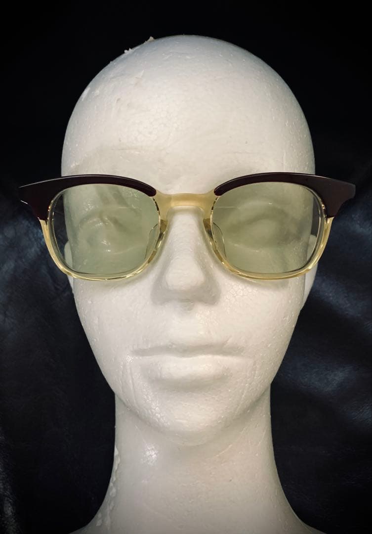 白山眼鏡「POST 」　ボルドー&キハク色の色気立つコンビフレーム