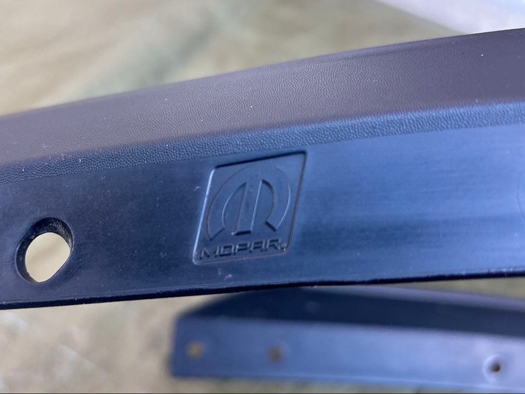 MOPAR純正 フェンダーフレア エクステンション