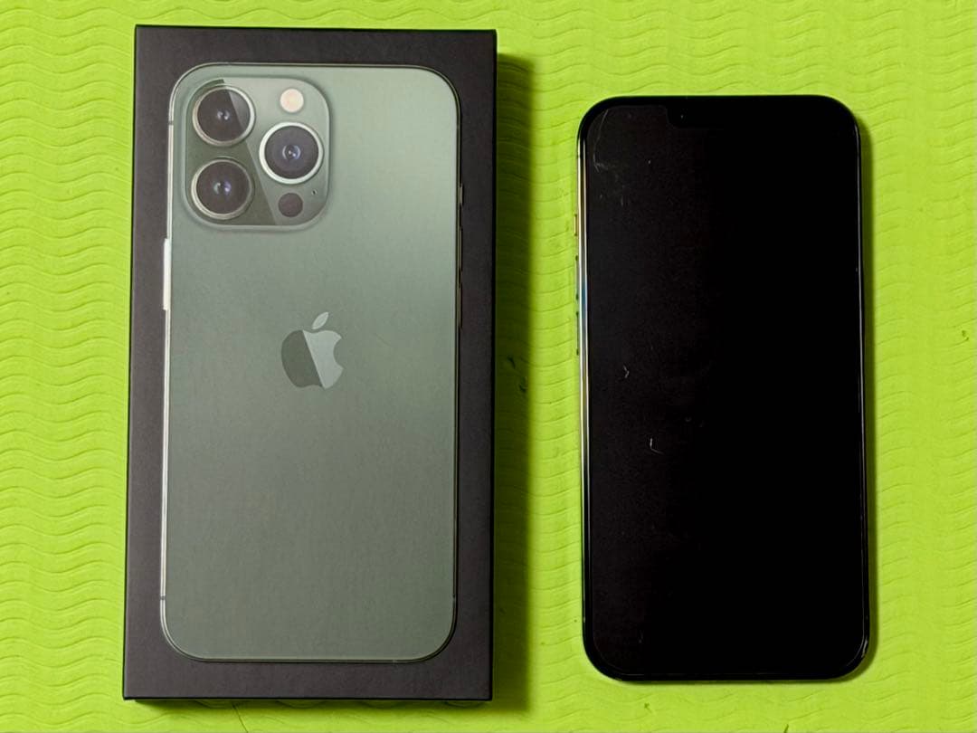 Apple iPhone 13 Pro アルパイングリーン 本体（おまけ付き）