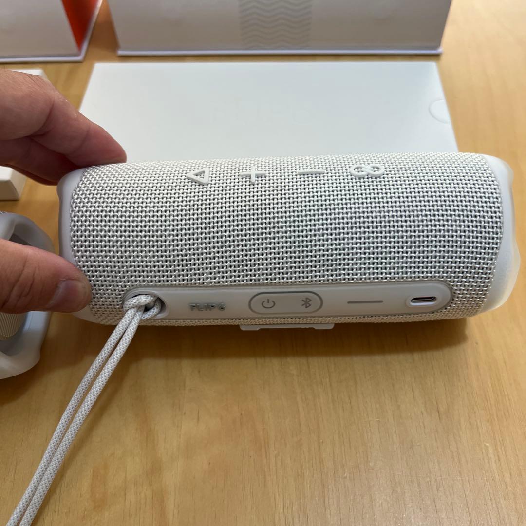 JBL FLIP6スピーカー 2個セットホワイト保証4年5ヶ月付き美品送料込み！