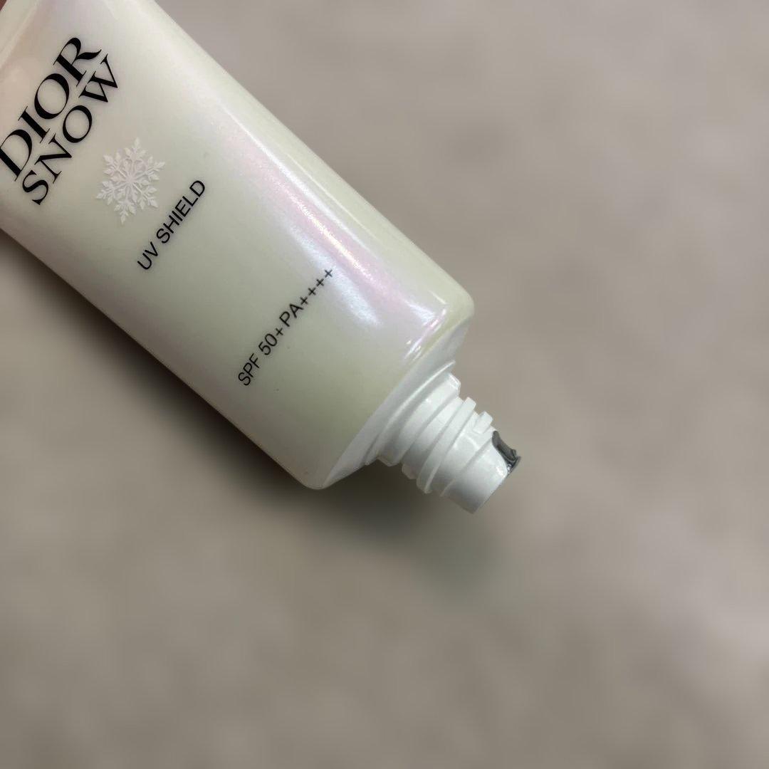 Diorスノー UVシールド 50+ 日焼け止め乳液 2本