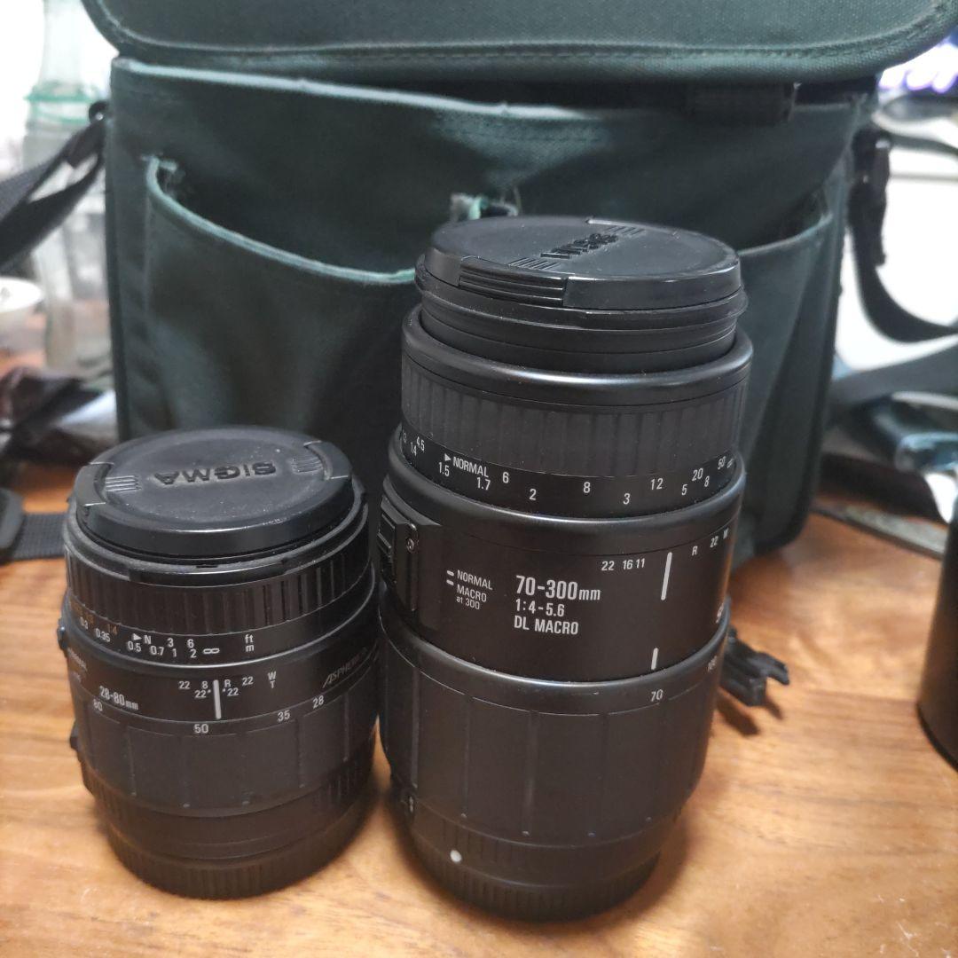 SIGMA 70-300mm F4-5.6 DL MACROレンズと小型レンズセ