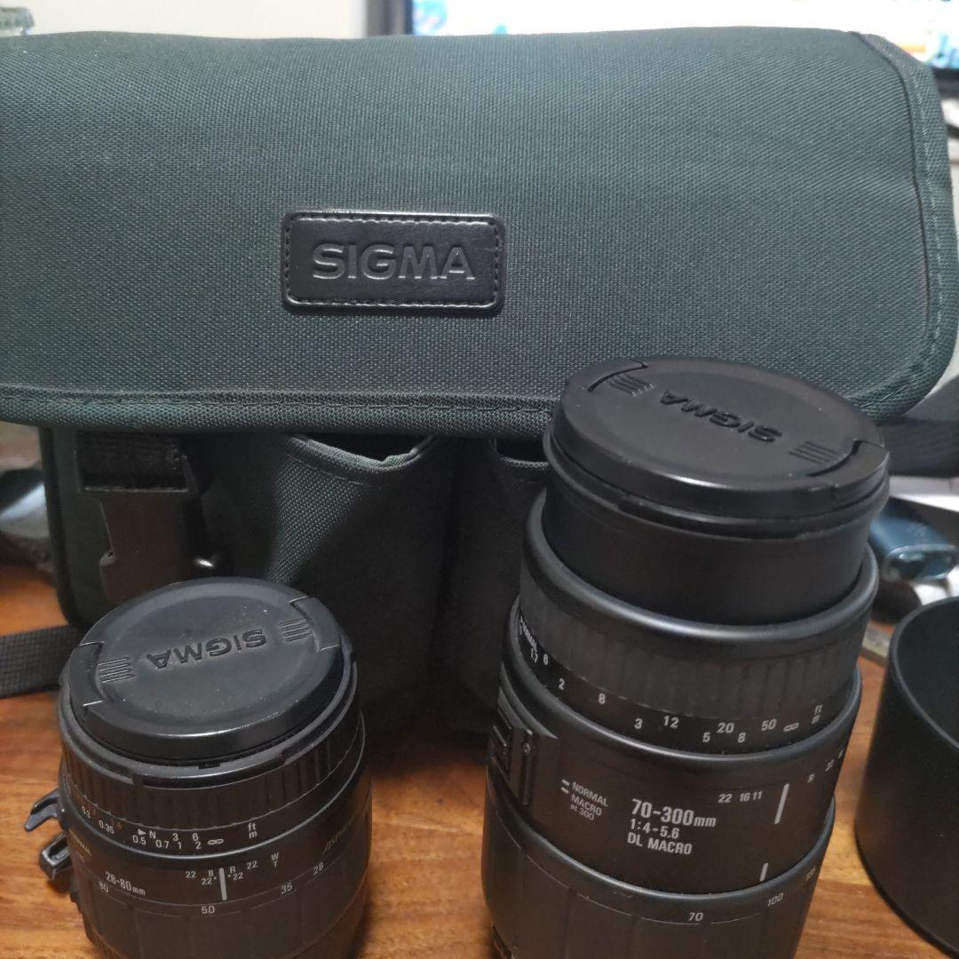 SIGMA 70-300mm F4-5.6 DL MACROレンズと小型レンズセ