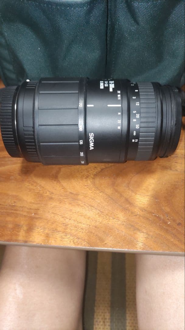 SIGMA 70-300mm F4-5.6 DL MACROレンズと小型レンズセ