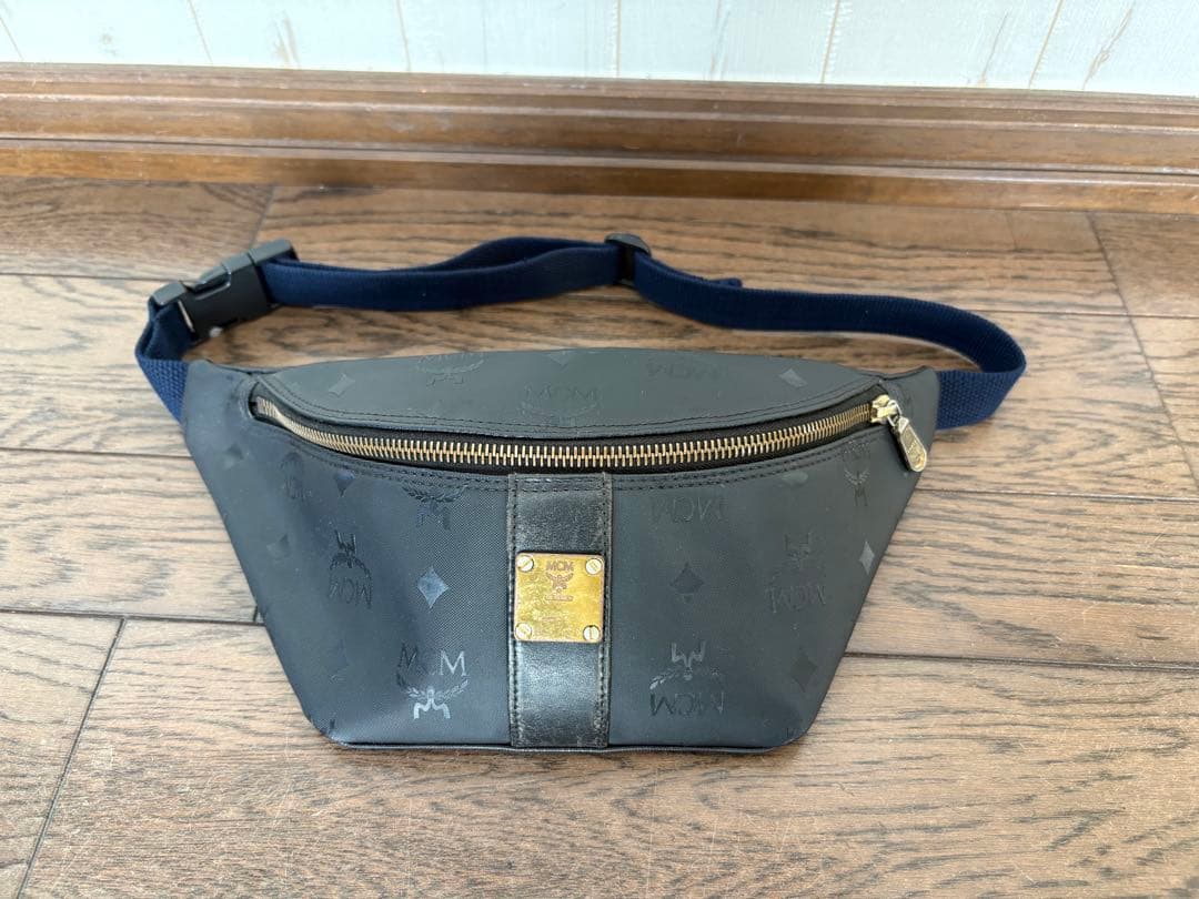 MCMエムシーエムボディバッグブランドブラック