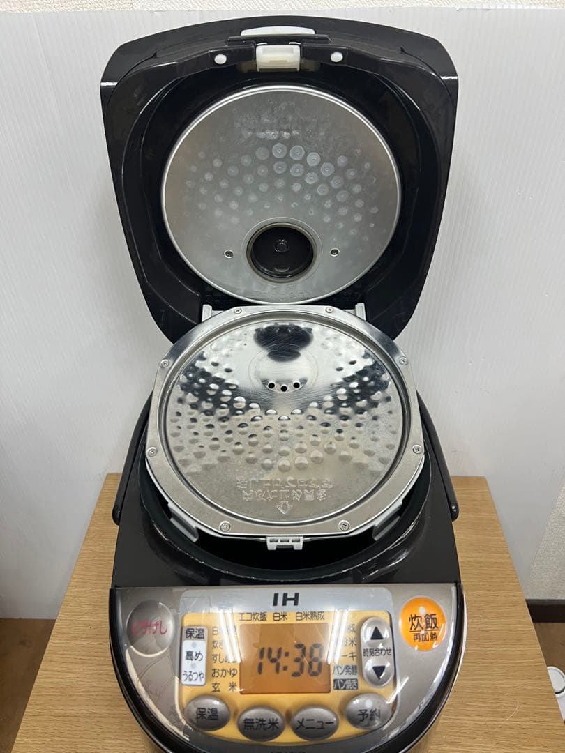 【ZOJIRUSHI 】IH炊飯ジャー NP-VN10 5.5合 2018年製