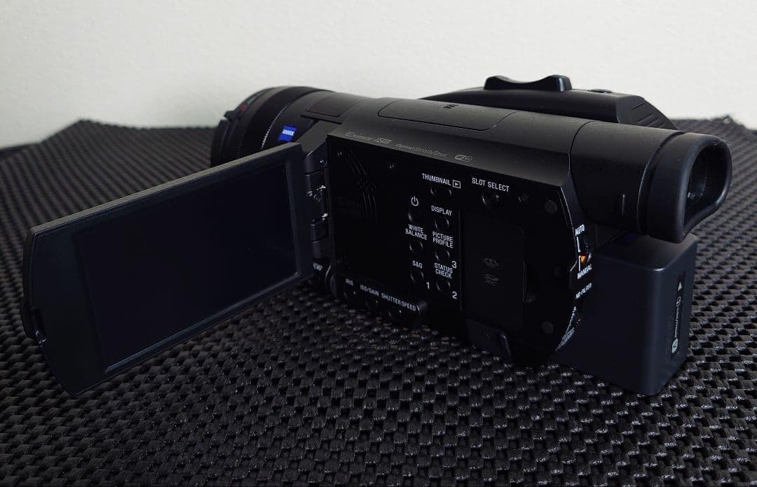 SONY FDR-AX700 4Kビデオカメラ 【超美品】 通電時間4×10H