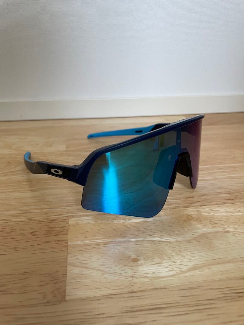 小物 Oakley sutro lite sweep