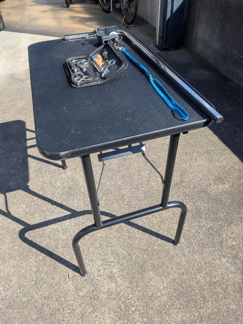 トリミングテーブル