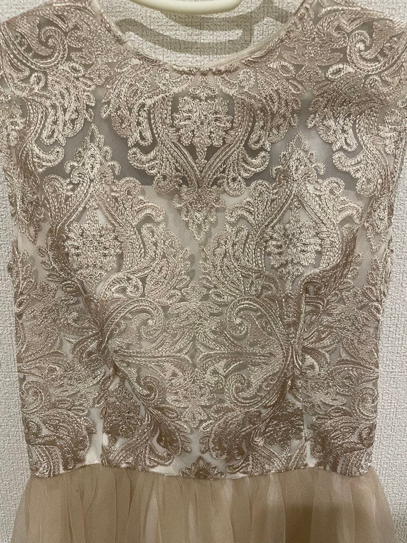 AIMER エメ オーナメント刺繍レースドレス ピンクベージュMサイズ