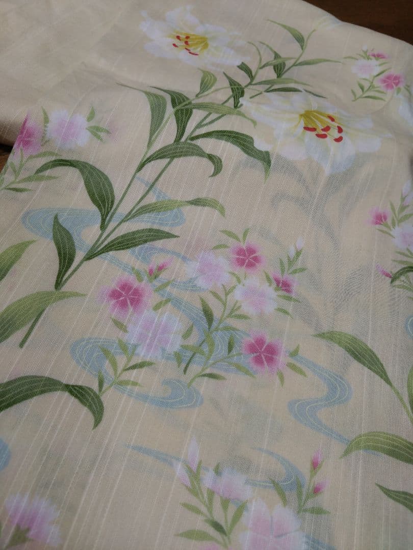 期間限定価格　KEITA MARUYAMA ユリ 芝桜 花柄 浴衣 クリーム色