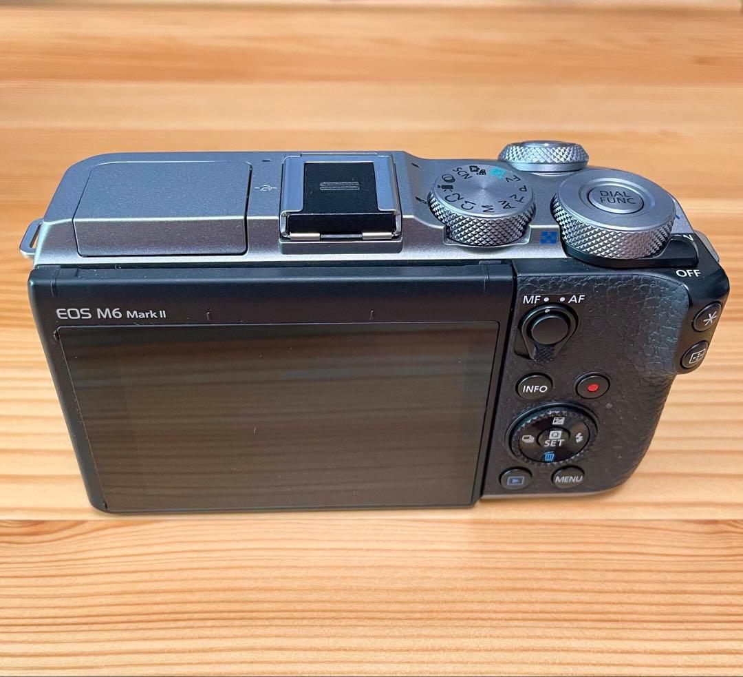 o*r様 Canon EOS M6 Mark II 本体 + 予備バッテリー1個
