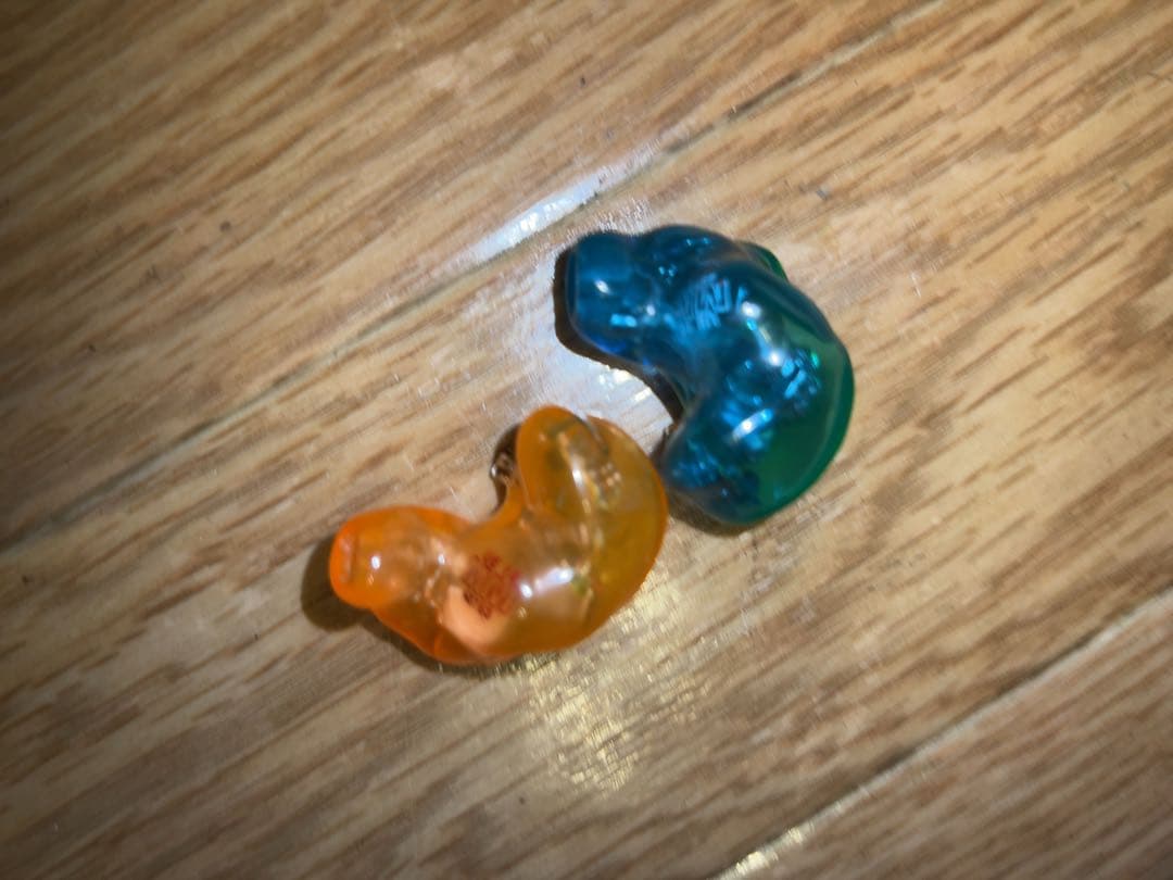 Ultimate Ears　イヤホン　UE 18 pro　ケース・ケーブル付