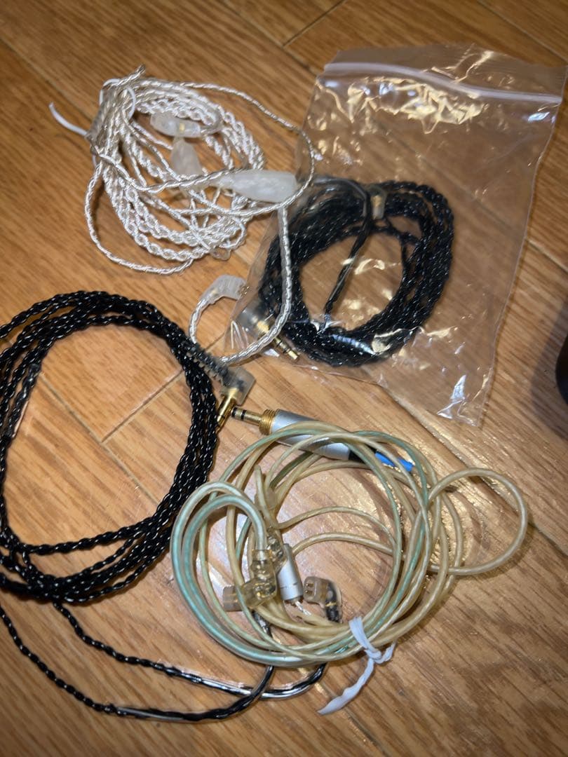 Ultimate Ears　イヤホン　UE 18 pro　ケース・ケーブル付