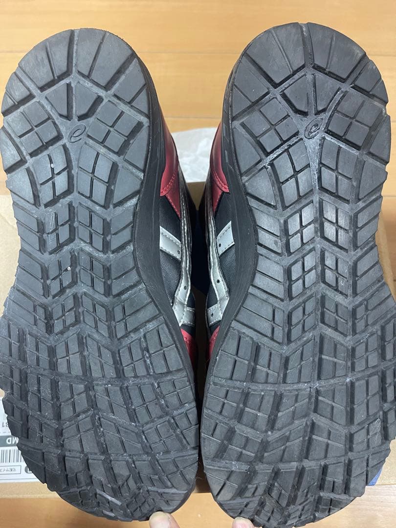 asics(アシックス) WINJOB 安全靴 黒/赤CP306限定カラー