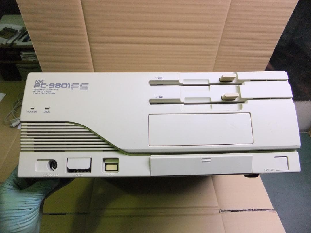 PC-9801FS2 本体 キーボード マウス 電源のみ確認済み