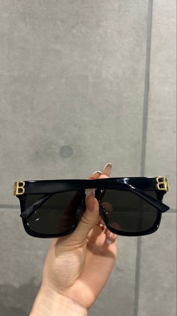 大丸札幌　BALENCIAGA 購入ブラック サングラス ケース付き