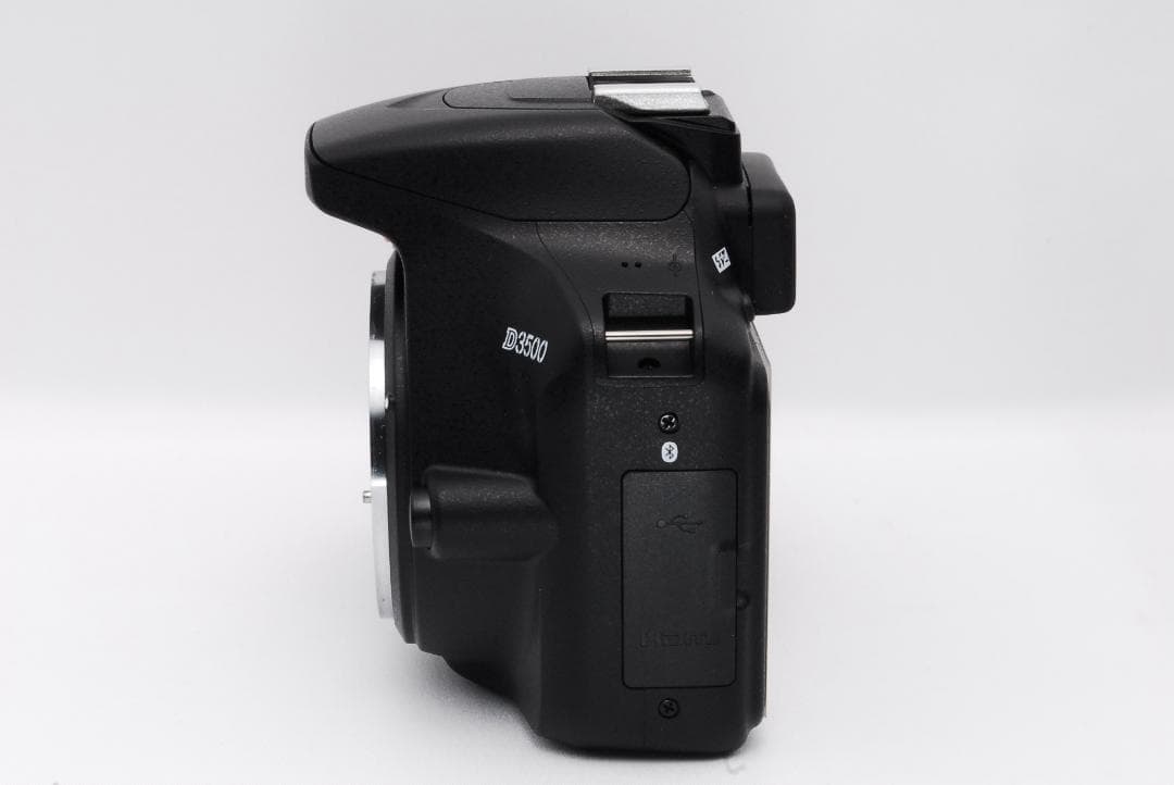 まいくるBluetooth搭載機 ほぼ未使用品 Nikon D3500ダブ