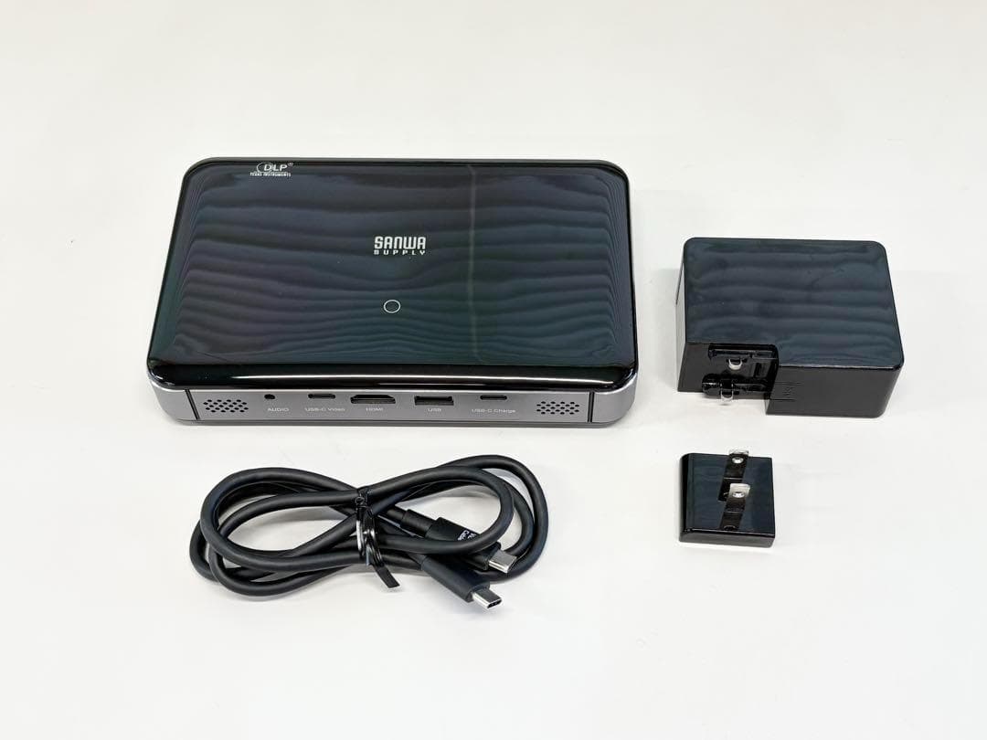 ぷ*ら様 サンワサプライ 400-PRJ024 モバイルプロジェクター 美品