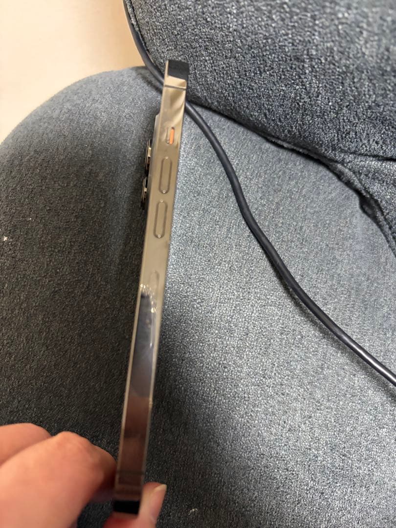 iPhone 13 Pro グラファイト 128GB 充電ケーブル付き