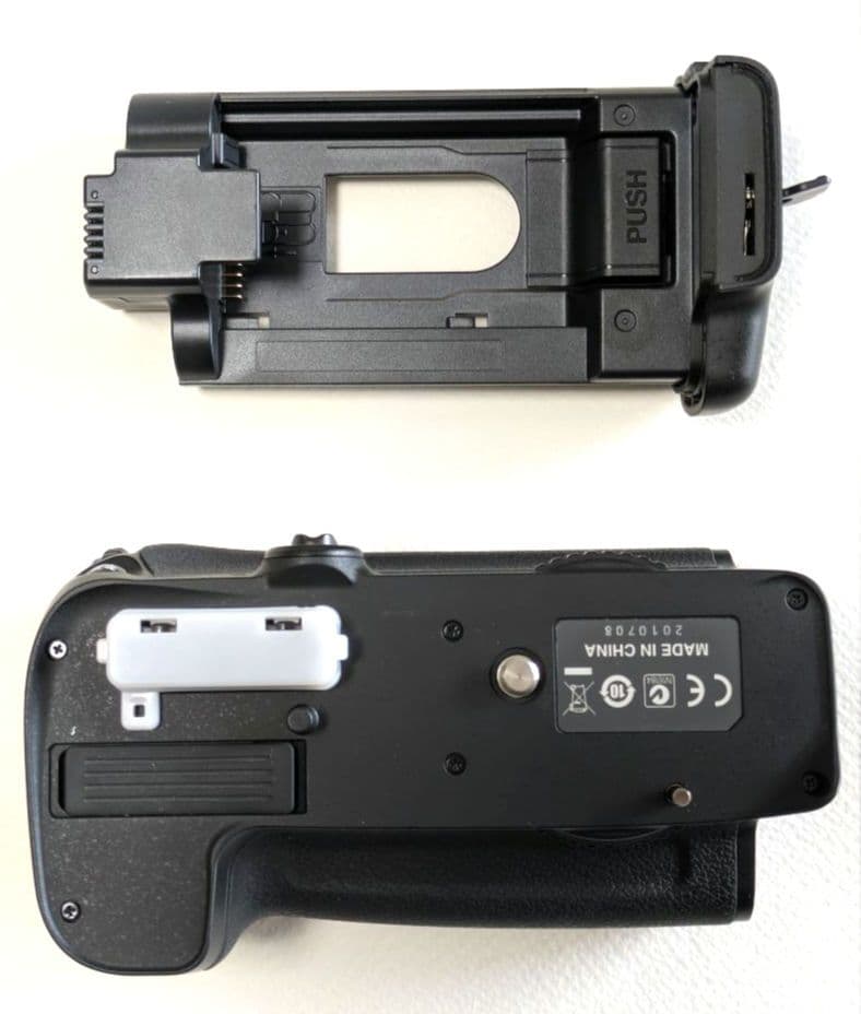 ニコンD7000ボディ 純正バッテリーグリップ(MB-D11)付き 防湿庫保管