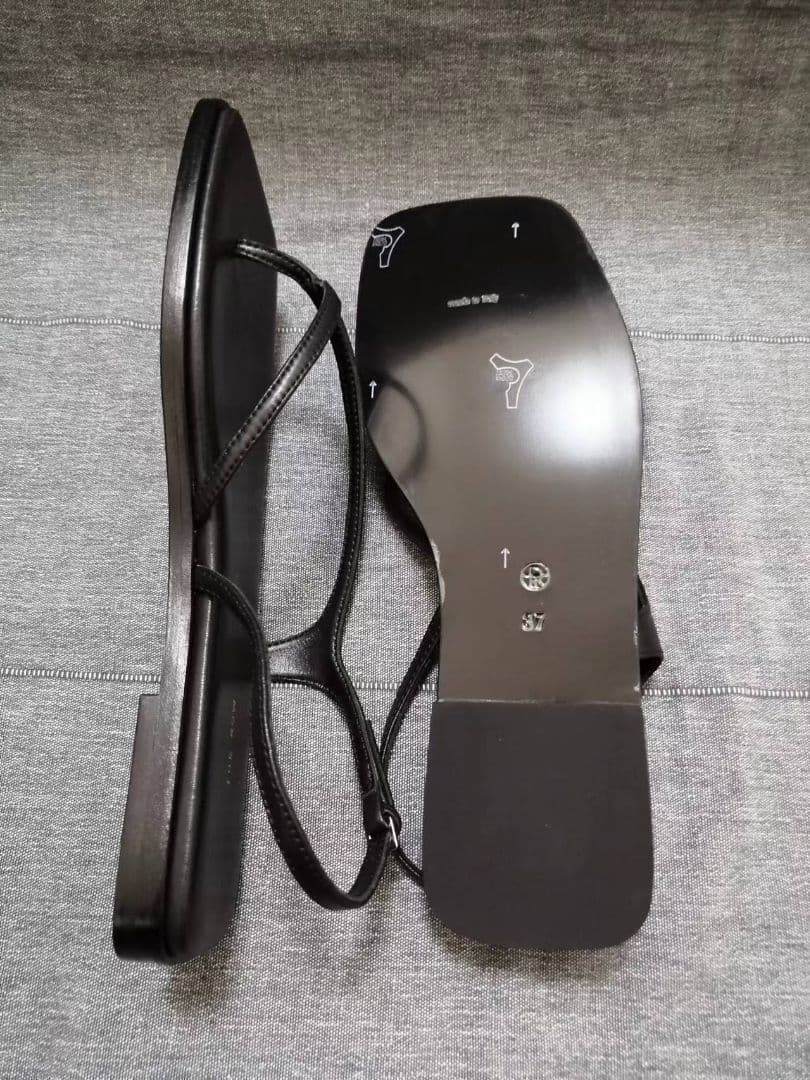 THE ROW コンスタンスフラットサンダル 37