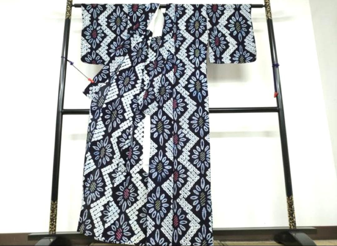 高身長の方にも 粋な大人の浴衣 ◆ 有松絞り 花菱文 素敵な意匠の逸品