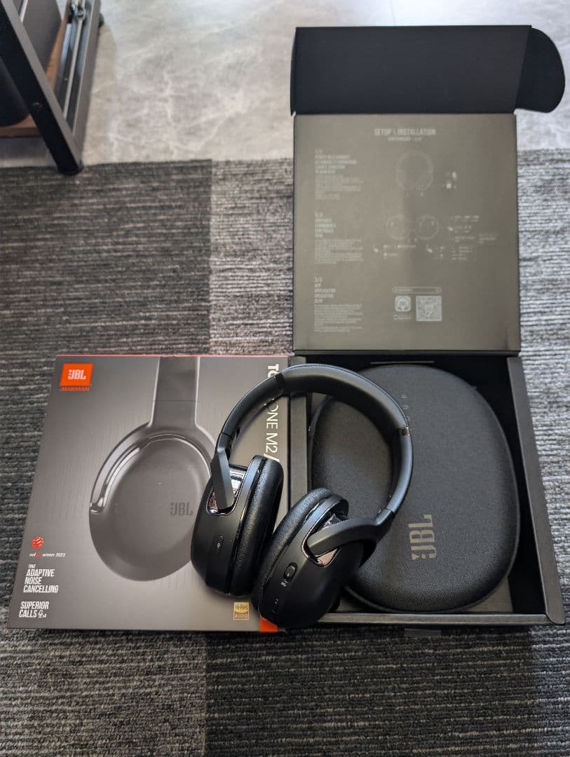 ヘッドホン JBL tour one m2