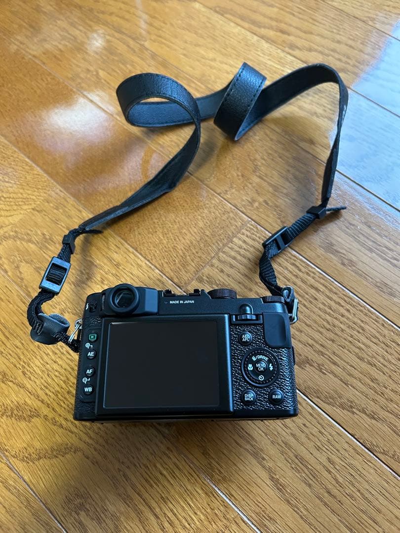 W*d様 FUJIFILM コンパクトデジタルカメラ　X10