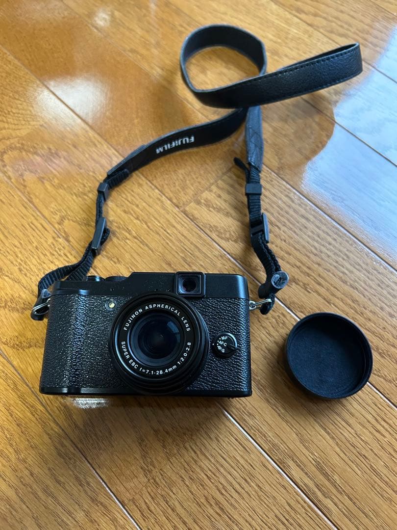 W*d様 FUJIFILM コンパクトデジタルカメラ　X10