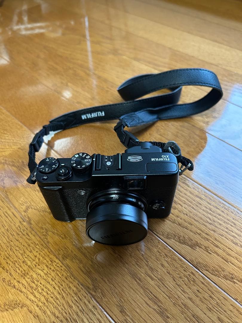 W*d様 FUJIFILM コンパクトデジタルカメラ　X10