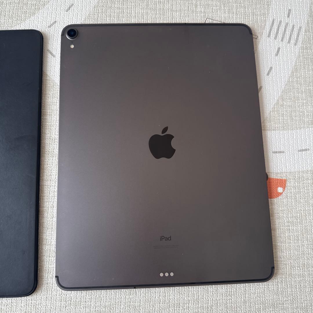 iPad Pro 第3世代 12.9インチ 64GB （スマートキーボード付き）