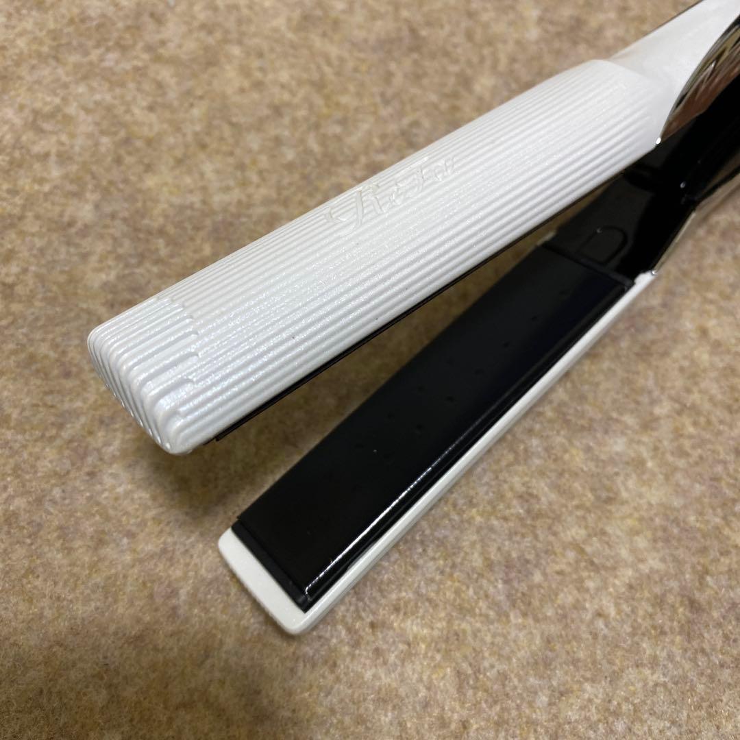 MTG リファ　ビューテック ストレートアイロン　ヘアビューロン　ReFa